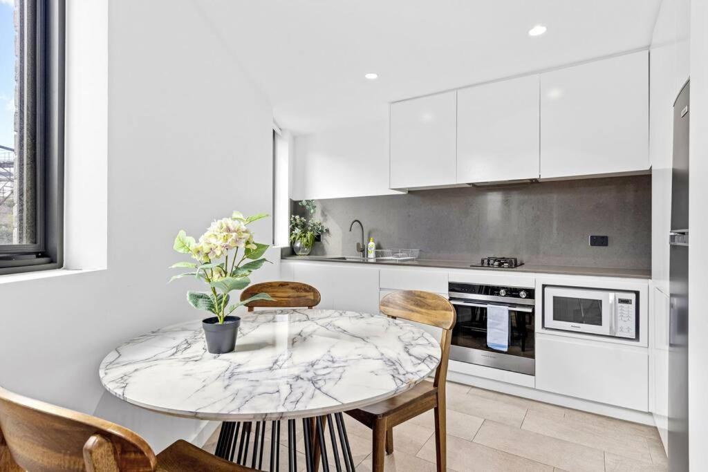 Studio For Long Term Tenants In Strathfield Cbd Sydney Exterior photo